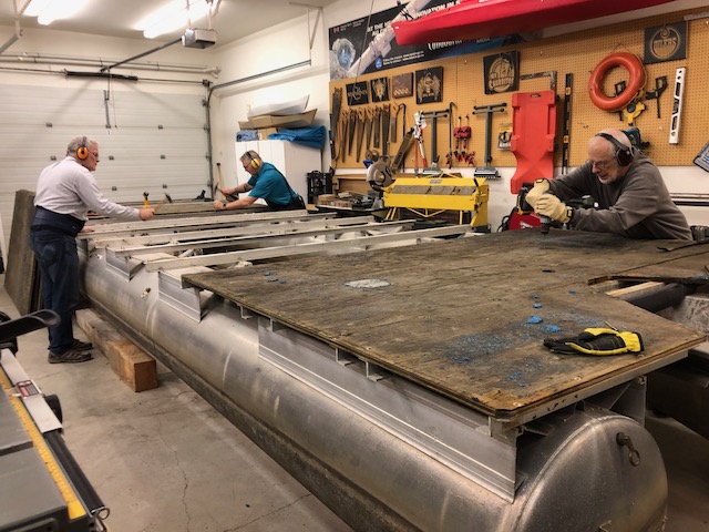 Everthing sitting on the 30 yr old wooden deck had to be removed: seats, instrument console, steering and throttle controls, deck rails, the complete wiring harness, etc.